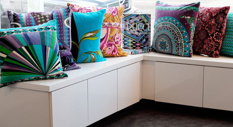 Декоративные диванные подушки