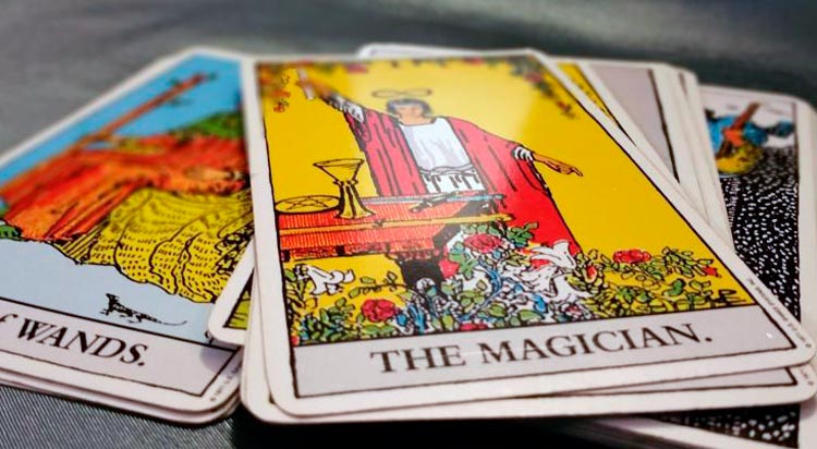 Таро — мудрость веков, зашифрованная в колоду карт