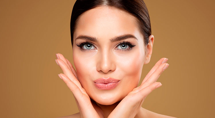 Выразительный взгляд с помощью ресниц